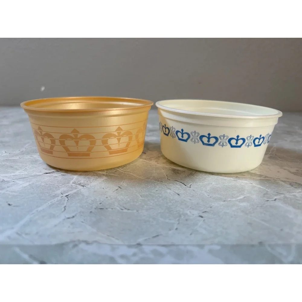 Lot‎ of 2 Vintage Imperial Margarine Bowls White Gold No Lids Plastic Containers